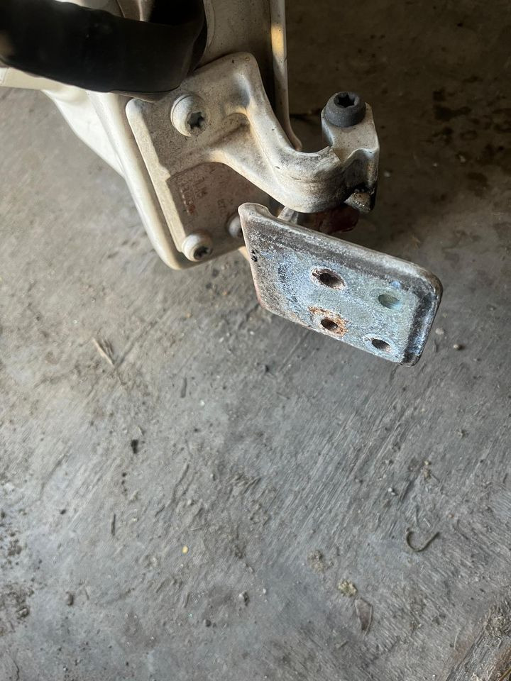 MAN TGL 12.240 Fahrertür, Tür links weiß mit Spiegel RN005 - Portière et pièces pour Camion: photos 4 MAN TGL 12.240 Fahrertür, Tür links weiß mit Spiegel RN005 - Portière et pièces pour Camion: photos 4