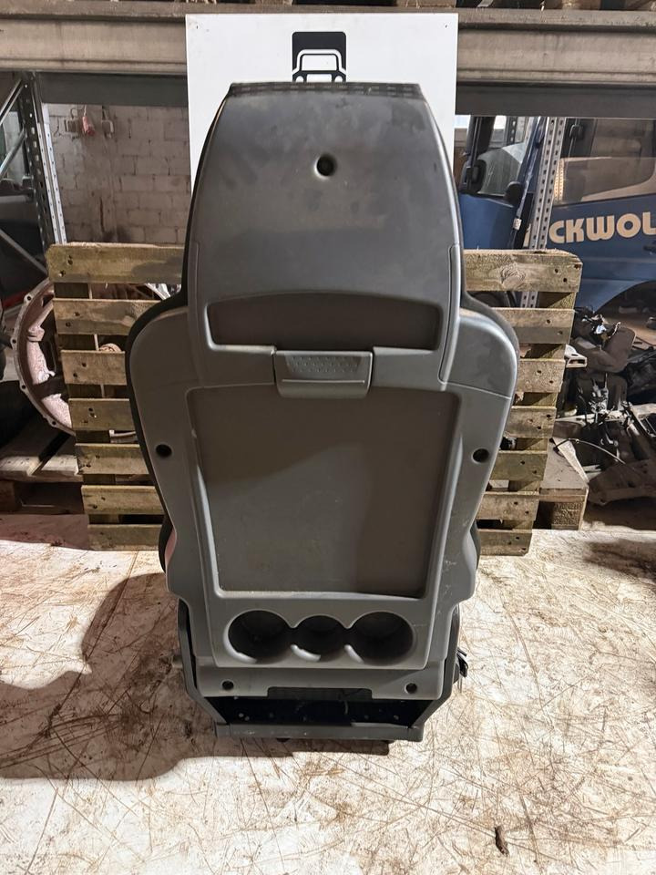 MAN TGL EURO5/6 Mittlerer Sitz - Siège pour Camion: photos 3 MAN TGL EURO5/6 Mittlerer Sitz - Siège pour Camion: photos 3