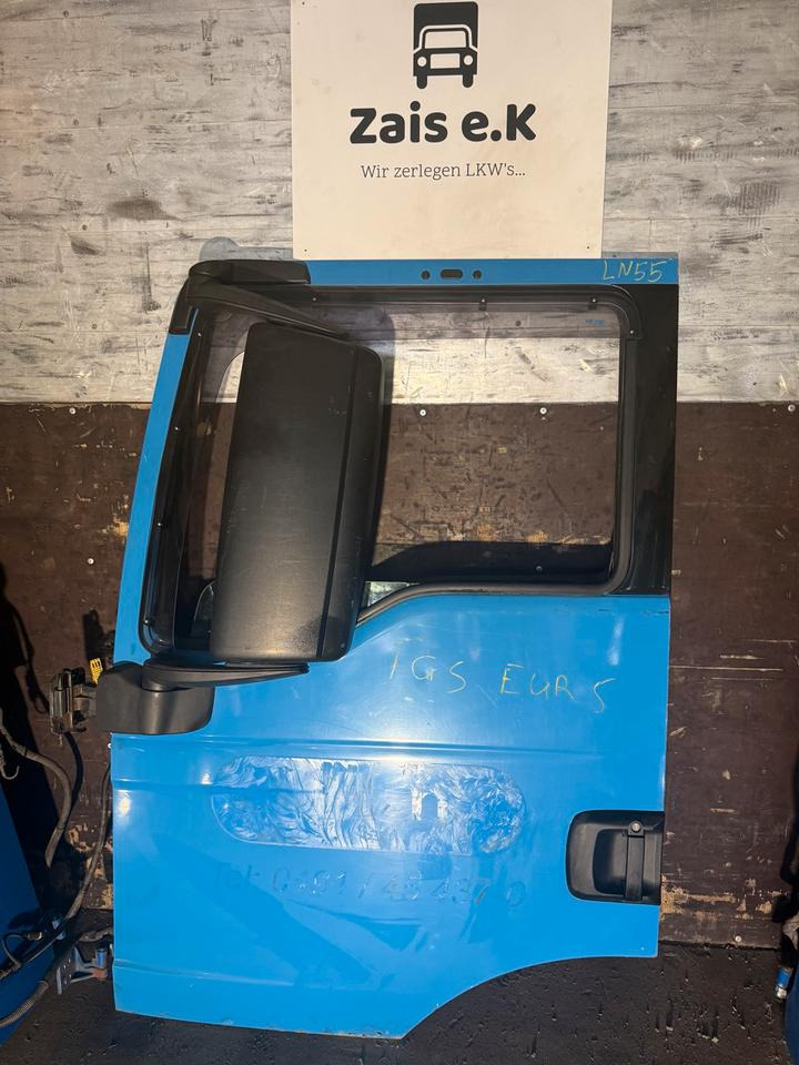 MAN TGS EU5 Fahrertür Blau Spiegel Innenverkleidung LN 55 - Portière et pièces pour Camion: photos 1 MAN TGS EU5 Fahrertür Blau Spiegel Innenverkleidung LN 55 - Portière et pièces pour Camion: photos 1