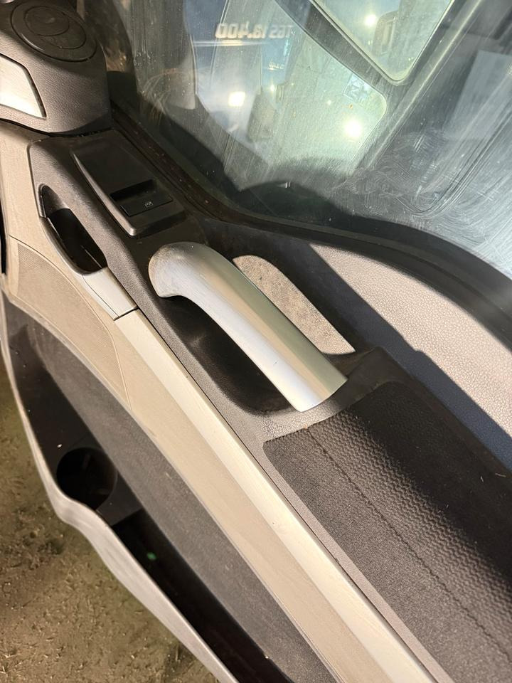 MAN TGS EU6 Beifahrertür Grün Spiegel Innenverkleidung LN 52 - Portière et pièces pour Camion: photos 3 MAN TGS EU6 Beifahrertür Grün Spiegel Innenverkleidung LN 52 - Portière et pièces pour Camion: photos 3
