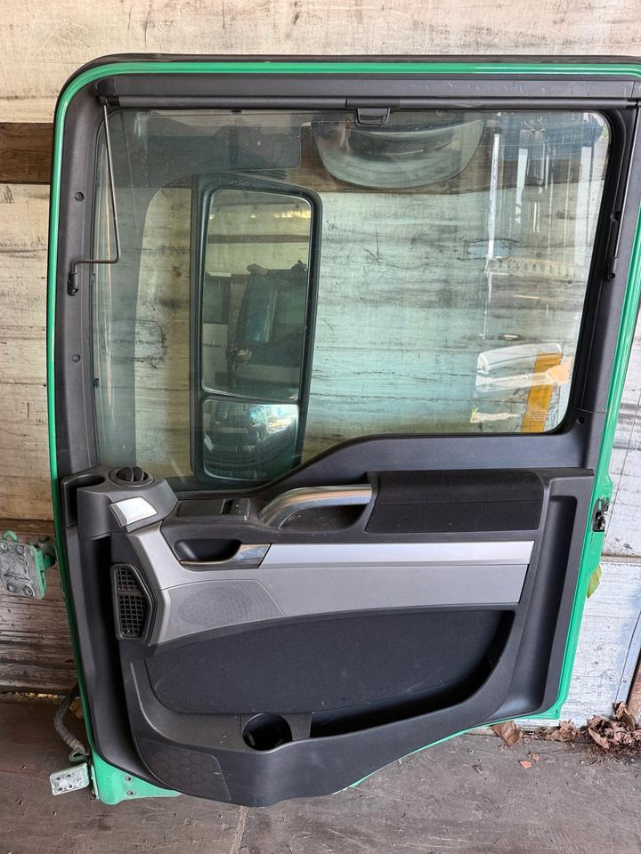 MAN TGS EU6 Beifahrertür Grün Spiegel Innenverkleidung LN 78 - Portière et pièces pour Camion: photos 2 MAN TGS EU6 Beifahrertür Grün Spiegel Innenverkleidung LN 78 - Portière et pièces pour Camion: photos 2