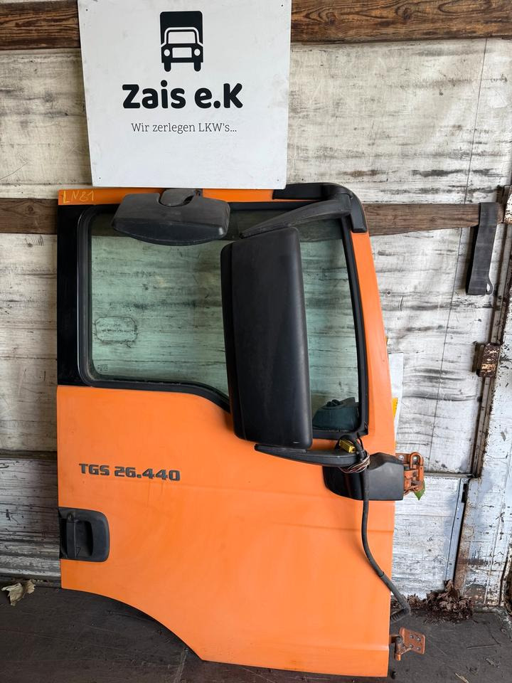 MAN TGS EU6 Beifahrertür Orange Spiegel Innenverkleidung LN 81 - Portière et pièces pour Camion: photos 1 MAN TGS EU6 Beifahrertür Orange Spiegel Innenverkleidung LN 81 - Portière et pièces pour Camion: photos 1