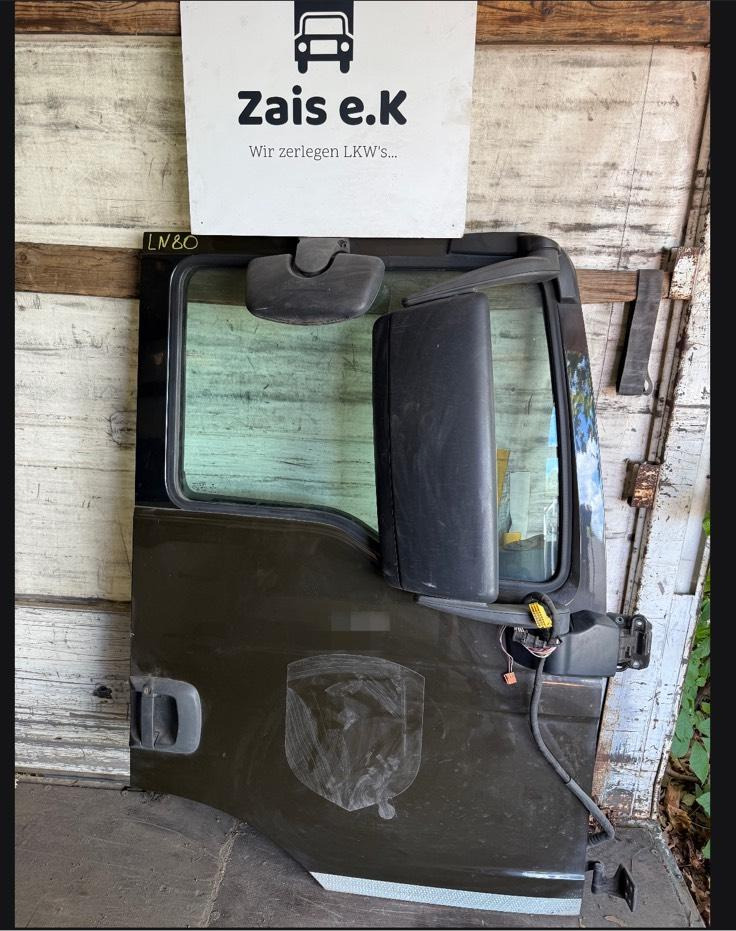 MAN TGS EU6 Beifahrertür Spiegel Innenverkleidung LN 80 - Portière et pièces pour Camion: photos 1 MAN TGS EU6 Beifahrertür Spiegel Innenverkleidung LN 80 - Portière et pièces pour Camion: photos 1