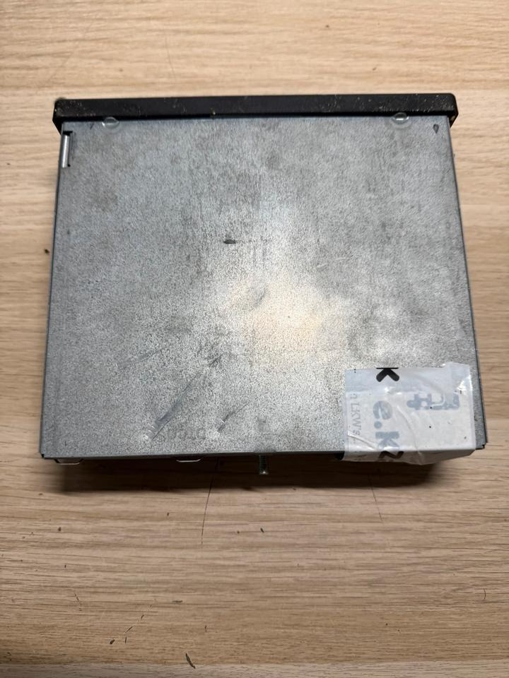 MAN Tachograph 81.27101-6570 - Chronotachygraphe: photos 4 MAN Tachograph 81.27101-6570 - Chronotachygraphe: photos 4