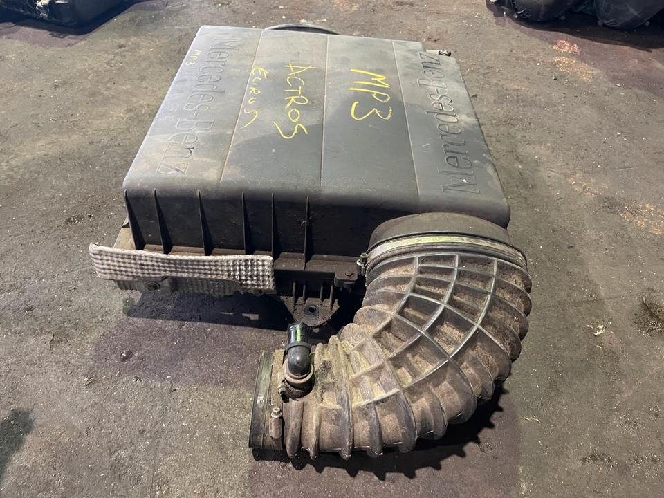 MERCEDES ACTROS MP3 Luftfilter Luftfilterkasten - Filtre à air pour Camion: photos 3 MERCEDES ACTROS MP3 Luftfilter Luftfilterkasten - Filtre à air pour Camion: photos 3