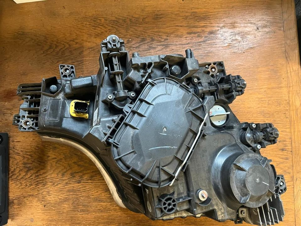 Mercedes Actros LED Scheinwerfer Vorne Links A9618205039 - Feu avant pour Camion: photos 4 Mercedes Actros LED Scheinwerfer Vorne Links A9618205039 - Feu avant pour Camion: photos 4