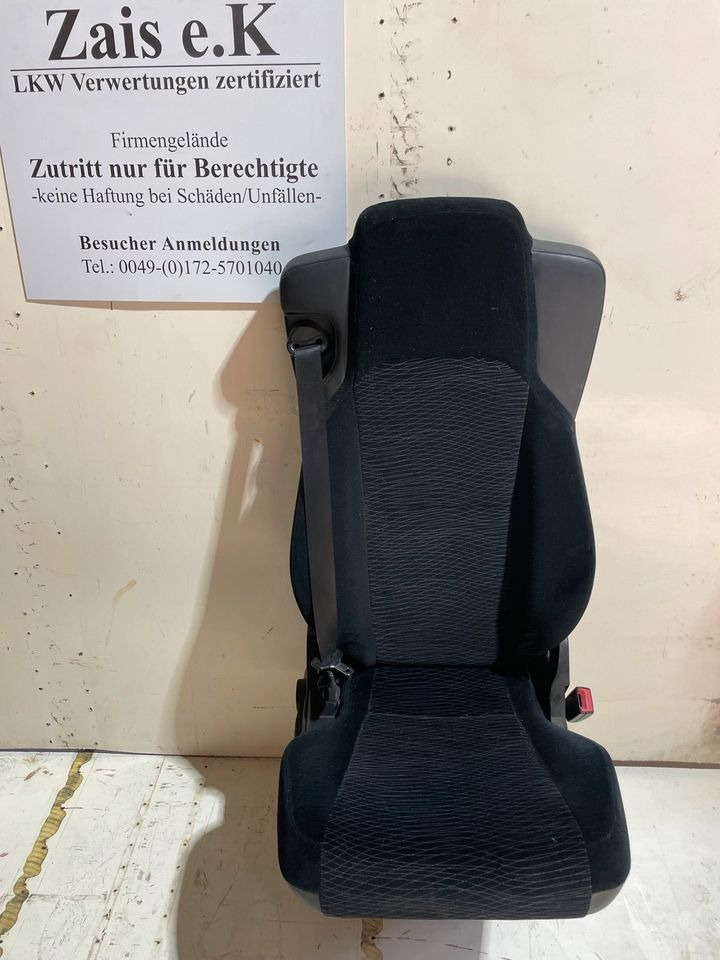 Mercedes Actros MP4 Beifahrersitz A9609103703 - Siège pour Camion: photos 1 Mercedes Actros MP4 Beifahrersitz A9609103703 - Siège pour Camion: photos 1