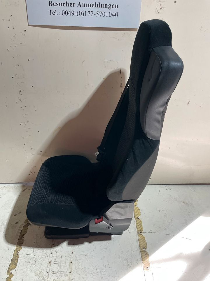 Mercedes Actros MP4 Beifahrersitz A9609103803 - Siège pour Camion: photos 2 Mercedes Actros MP4 Beifahrersitz A9609103803 - Siège pour Camion: photos 2