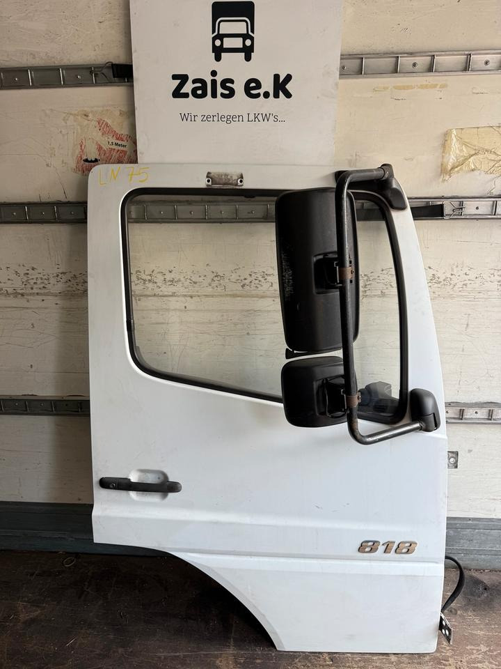 Mercedes Atego Beifahrertür Weiß Spiegel Innenverkleidung LN 75 - Portière et pièces pour Camion: photos 1 Mercedes Atego Beifahrertür Weiß Spiegel Innenverkleidung LN 75 - Portière et pièces pour Camion: photos 1