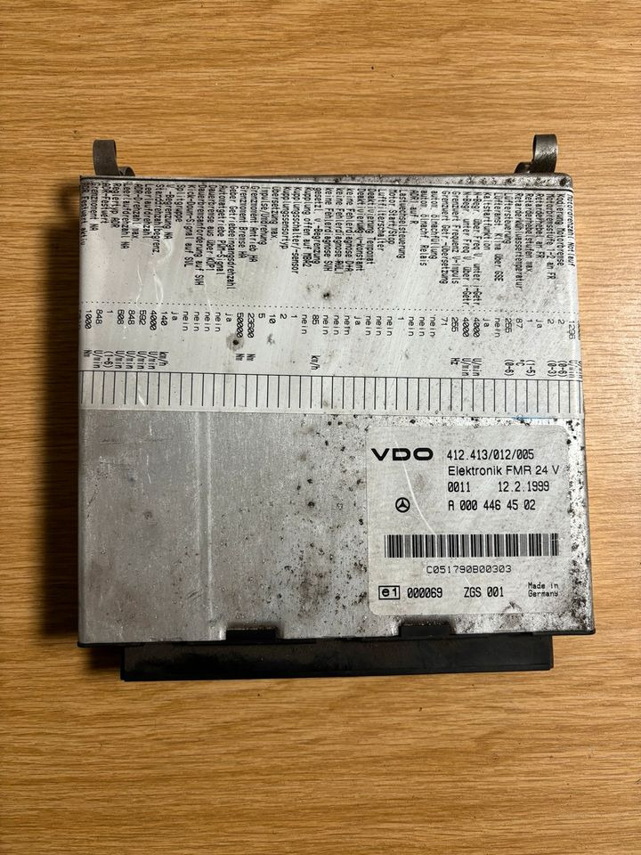 Mercedes Atego VDO Elektronik FMR Steuergerät A0004464502 - Bloc de gestion pour Camion: photos 1 Mercedes Atego VDO Elektronik FMR Steuergerät A0004464502 - Bloc de gestion pour Camion: photos 1