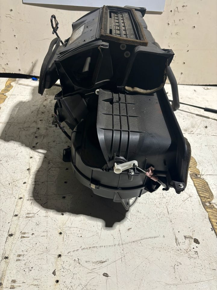 Mercedes-Benz Atego Heizung/Klimakasten A9408300160 - Chauffage/ Ventilation pour Camion: photos 2 Mercedes-Benz Atego Heizung/Klimakasten A9408300160 - Chauffage/ Ventilation pour Camion: photos 2