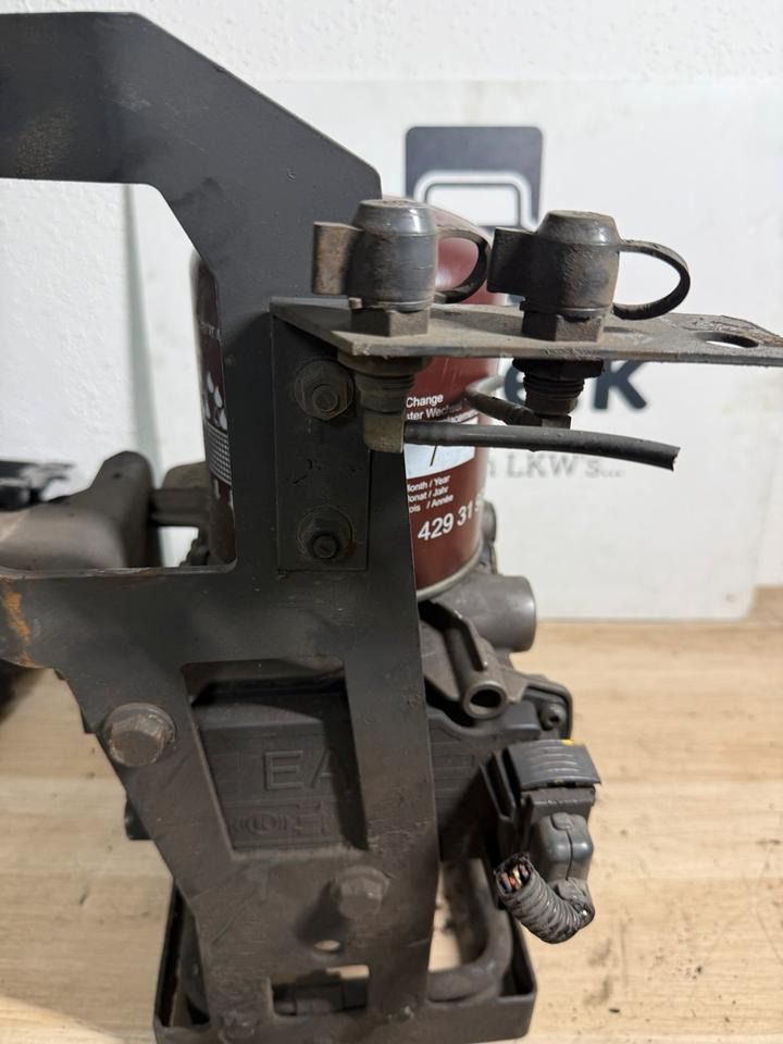 Mercedes KNORR-BREMSE LufttrocknerA0014465564 K138265 - Accessoire de frein pour Camion: photos 5 Mercedes KNORR-BREMSE LufttrocknerA0014465564 K138265 - Accessoire de frein pour Camion: photos 5