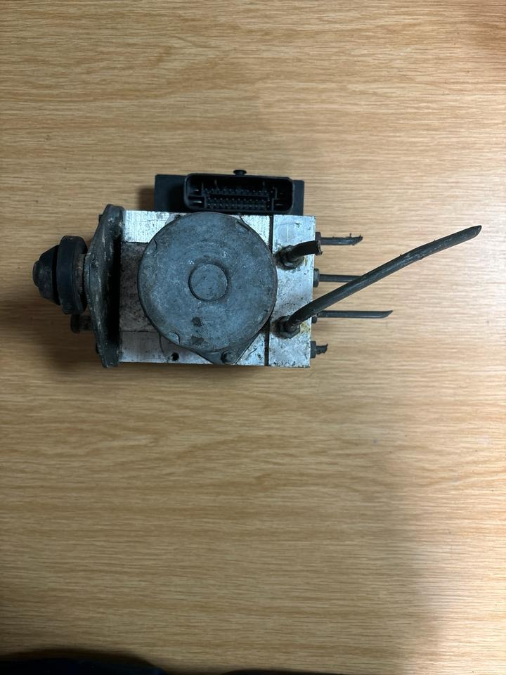 Mercedes Sprinter Hydraulikblock ABS Pumpe 0014464189 - Hydraulique pour Camion: photos 1 Mercedes Sprinter Hydraulikblock ABS Pumpe 0014464189 - Hydraulique pour Camion: photos 1
