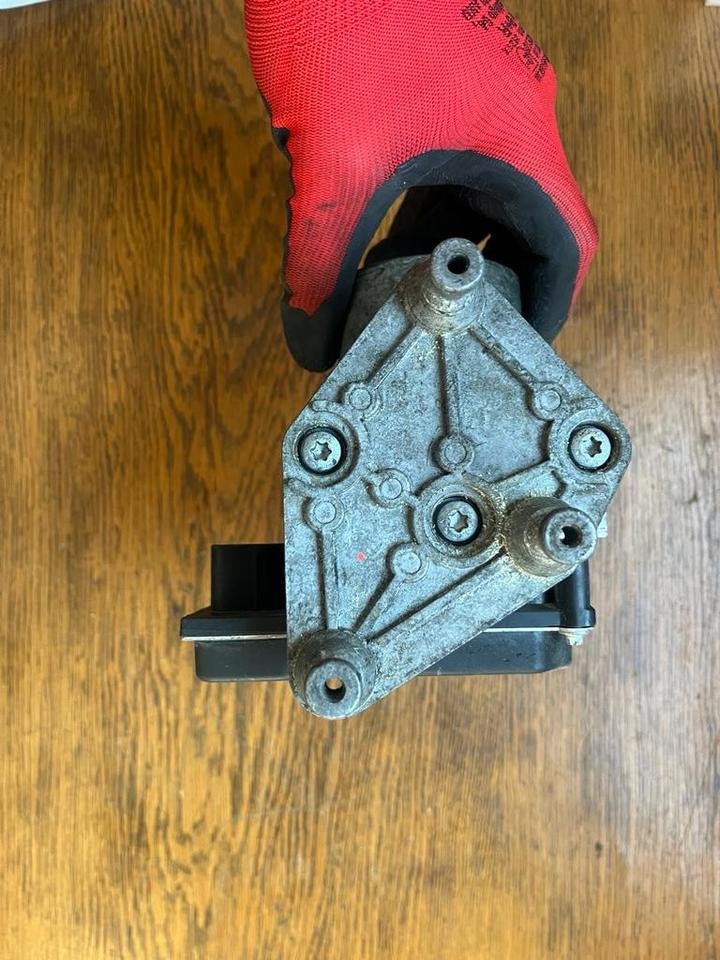 Hydraulique pour Camion Mercedes Sprinter Hydraulikblock ABS Pumpe A0074314612: photos 6 Hydraulique pour Camion Mercedes Sprinter Hydraulikblock ABS Pumpe A0074314612: photos 6