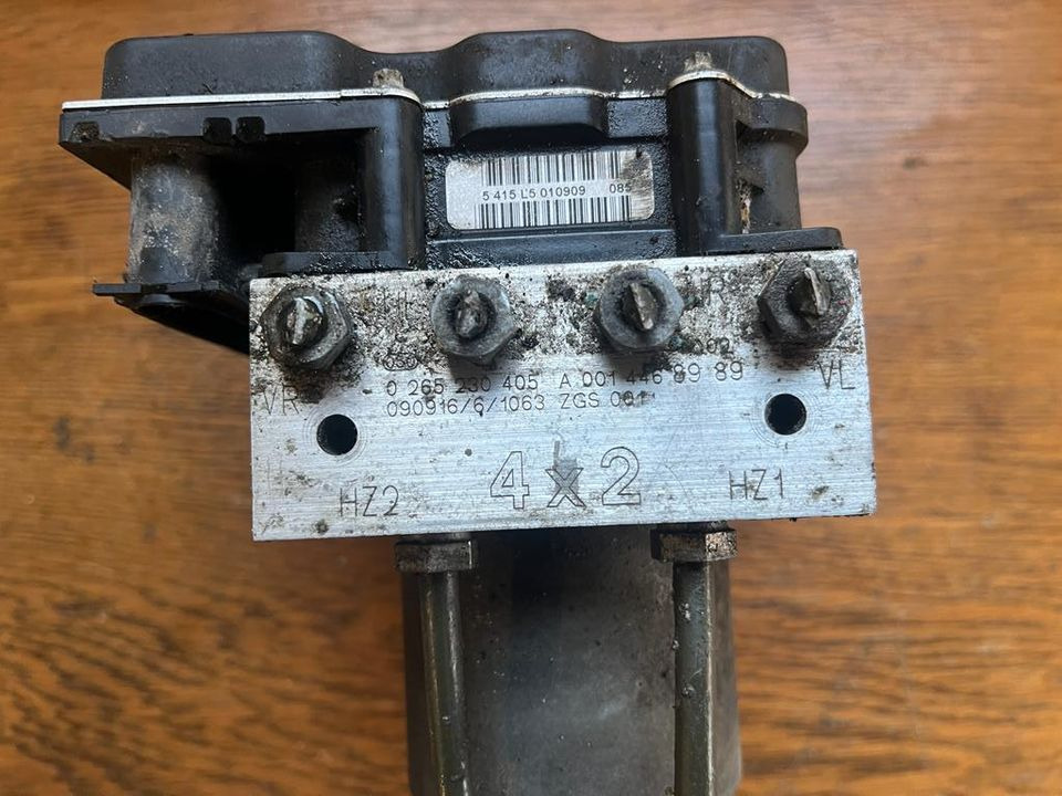Mercedes Vito Hydraulikblock ABS Pumpe A0014468989 - Hydraulique pour Camion: photos 2 Mercedes Vito Hydraulikblock ABS Pumpe A0014468989 - Hydraulique pour Camion: photos 2