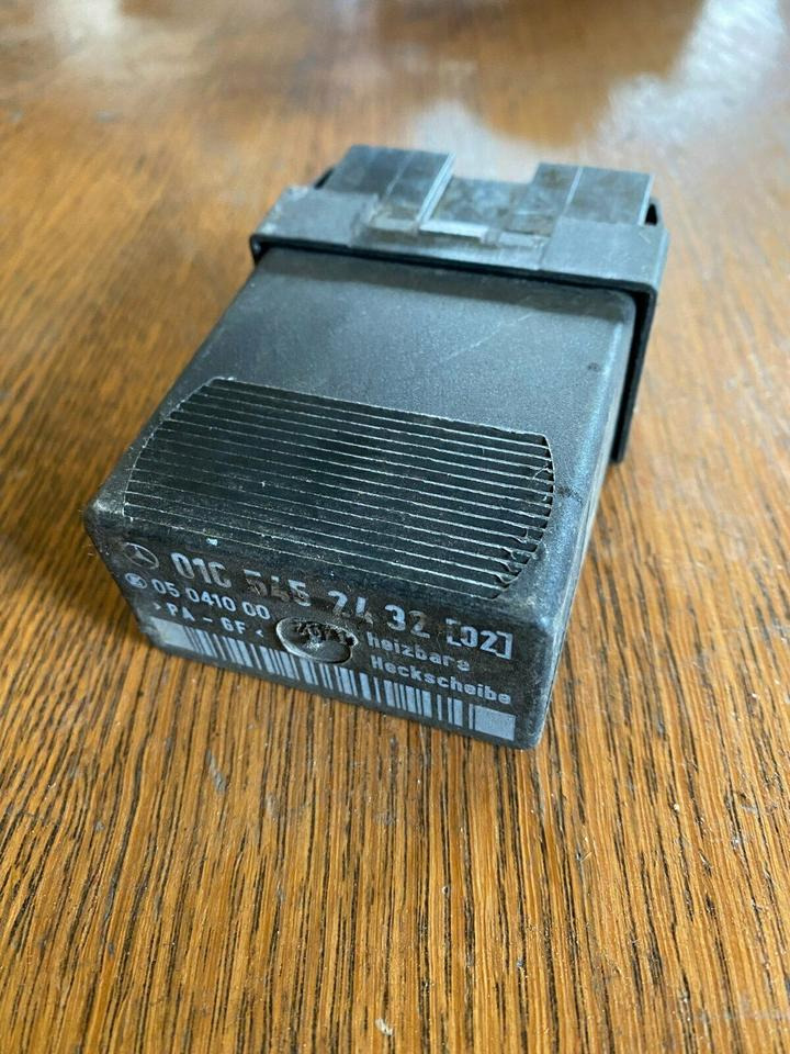 Relais Mercedes Sprinter Steuergerät 016 545 24 32 - Bloc de gestion pour Camion: photos 1 Relais Mercedes Sprinter Steuergerät 016 545 24 32 - Bloc de gestion pour Camion: photos 1