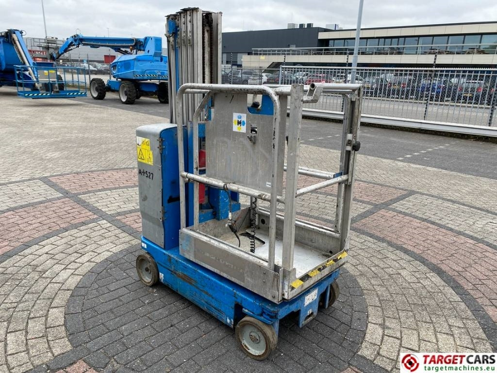 Genie GR-20 Runabout Vertical Mast Work Lift 802cm - Nacelle à mât vertical: photos 2 Genie GR-20 Runabout Vertical Mast Work Lift 802cm - Nacelle à mât vertical: photos 2