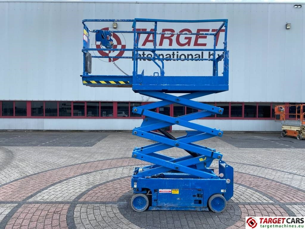 Genie GS-1932 Electric Scissor Work Lift 779cm - Nacelle ciseaux: photos 5 Genie GS-1932 Electric Scissor Work Lift 779cm - Nacelle ciseaux: photos 5