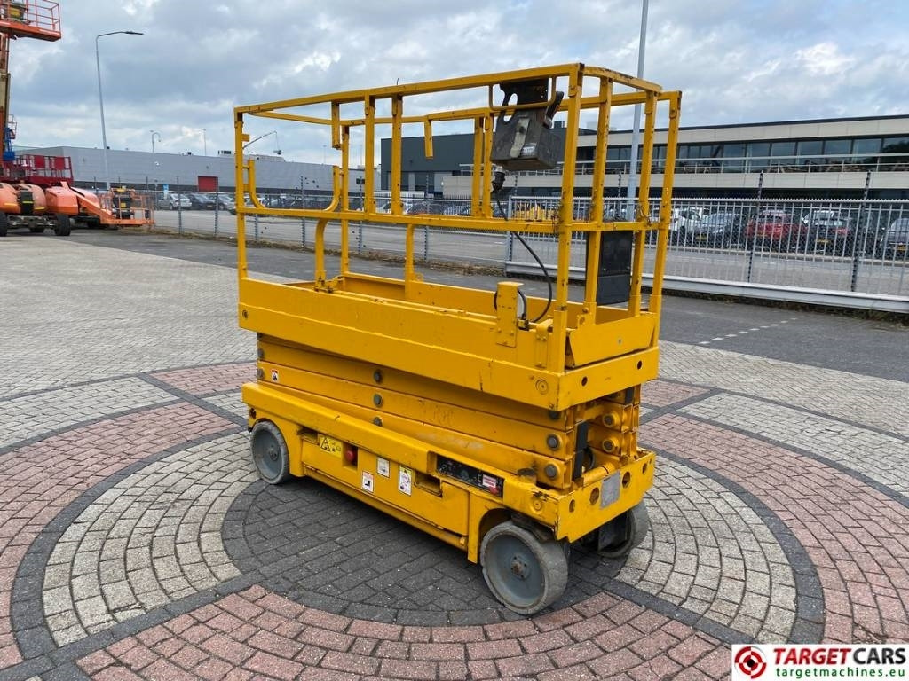 Haulotte Compact 10N Electric Scissor Work Lift 1000cm - Nacelle ciseaux: photos 2 Haulotte Compact 10N Electric Scissor Work Lift 1000cm - Nacelle ciseaux: photos 2