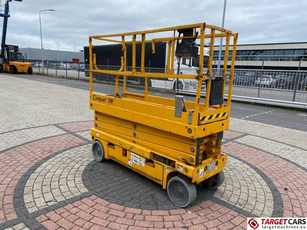 Haulotte Compact 10N Electric Scissor Work Lift 1000cm - Nacelle ciseaux: photos 2 Haulotte Compact 10N Electric Scissor Work Lift 1000cm - Nacelle ciseaux: photos 2
