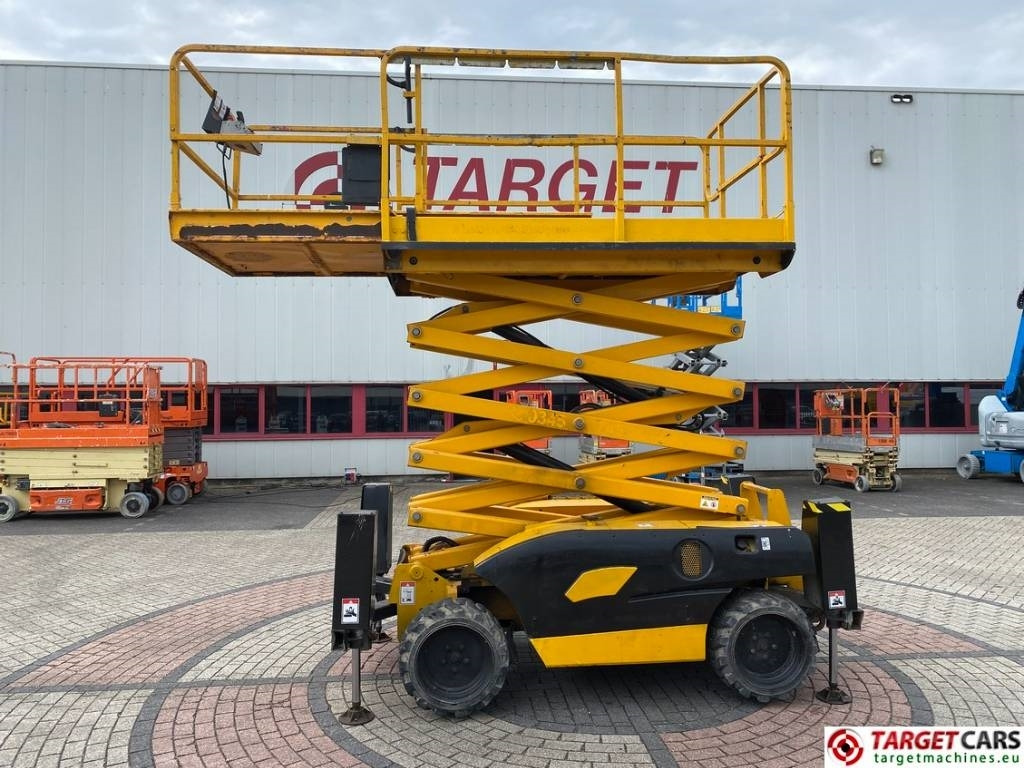Haulotte Compact 12DX Diesel 4x4 Scissor Work Lift 1206cm - Nacelle ciseaux: photos 5 Haulotte Compact 12DX Diesel 4x4 Scissor Work Lift 1206cm - Nacelle ciseaux: photos 5