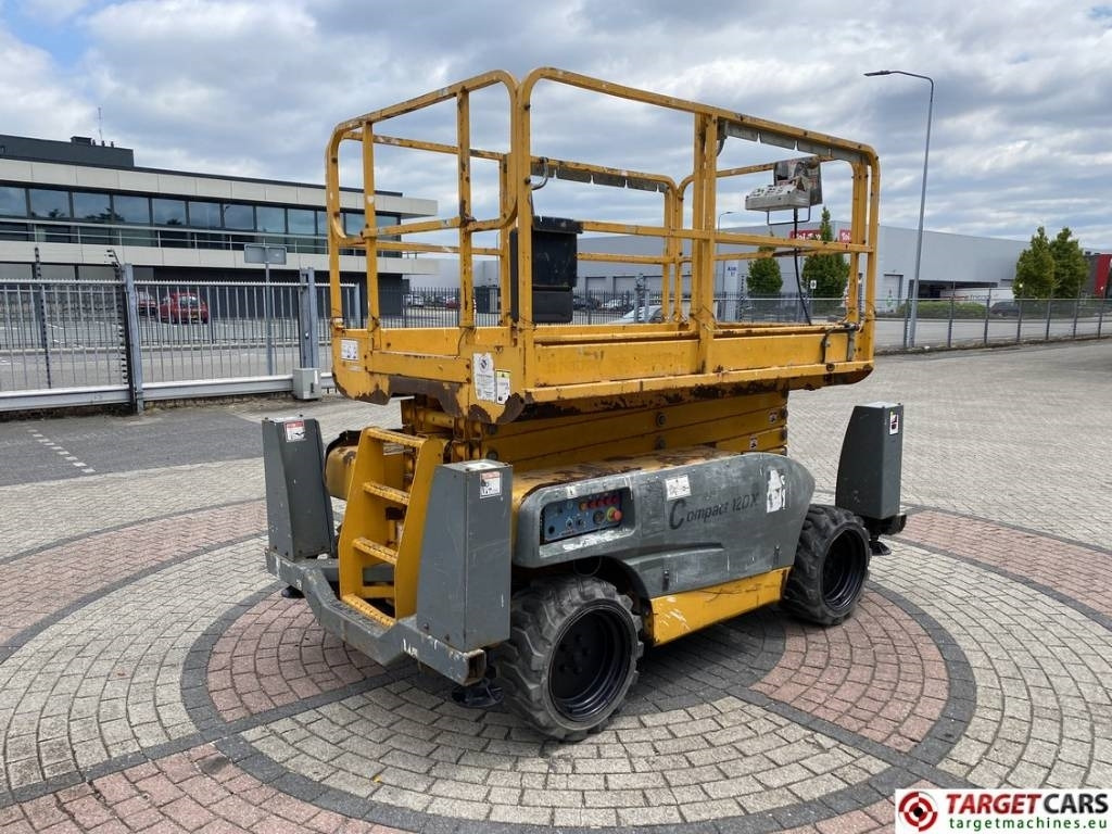 Haulotte Compact 12DX Diesel 4x4 Scissor Work Lift 1206cm - Nacelle ciseaux: photos 3 Haulotte Compact 12DX Diesel 4x4 Scissor Work Lift 1206cm - Nacelle ciseaux: photos 3