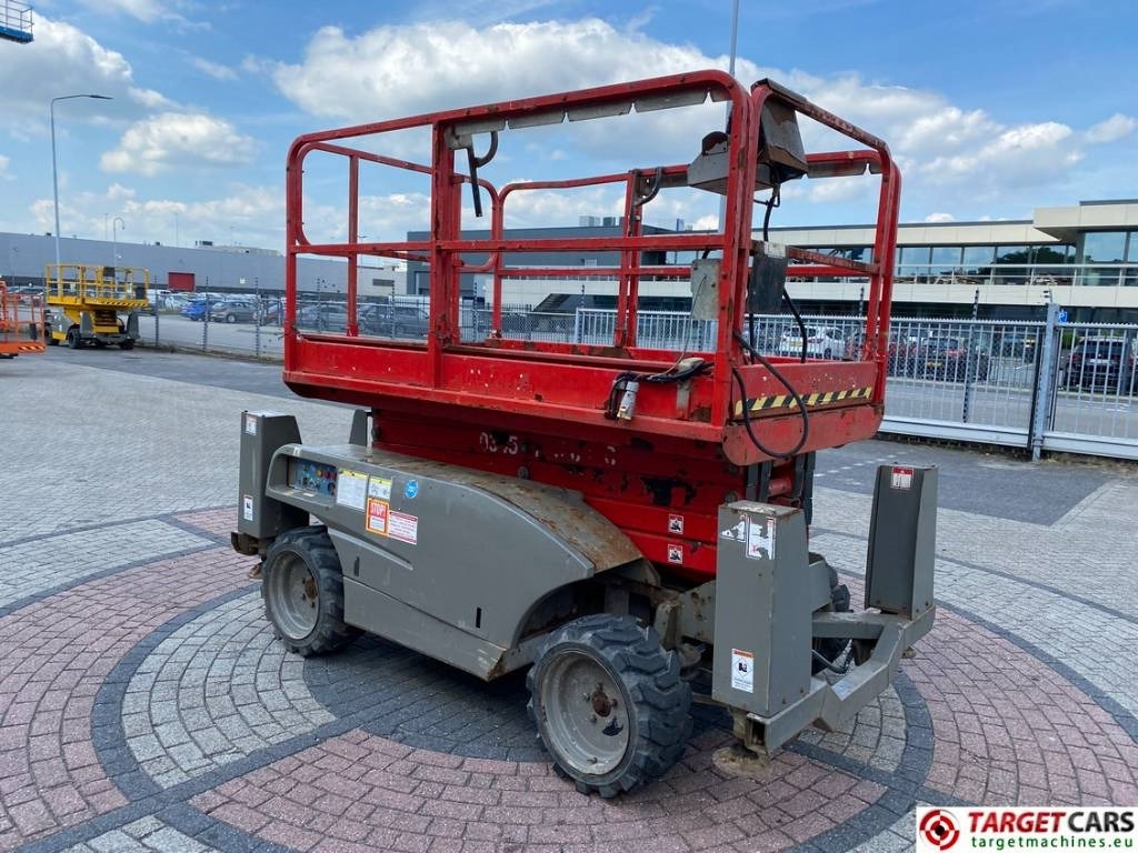 Haulotte Compact 12DX Diesel 4x4 Scissor Work Lift 1206cm - Nacelle ciseaux: photos 2 Haulotte Compact 12DX Diesel 4x4 Scissor Work Lift 1206cm - Nacelle ciseaux: photos 2