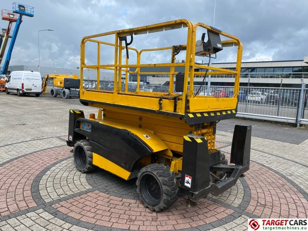 Haulotte Compact 12DX Diesel 4x4 Scissor Work Lift 1206cm - Nacelle ciseaux: photos 2 Haulotte Compact 12DX Diesel 4x4 Scissor Work Lift 1206cm - Nacelle ciseaux: photos 2