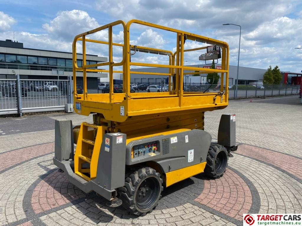 Haulotte Compact 12DX Diesel 4x4 Scissor Work Lift 1206cm - Nacelle ciseaux: photos 3 Haulotte Compact 12DX Diesel 4x4 Scissor Work Lift 1206cm - Nacelle ciseaux: photos 3