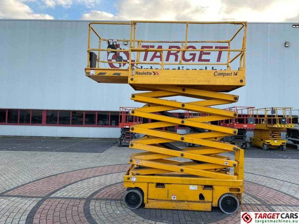 Haulotte Compact 14 Electric Scissor Work Lift 1385cm  - Nacelle ciseaux: photos 5 Haulotte Compact 14 Electric Scissor Work Lift 1385cm  - Nacelle ciseaux: photos 5