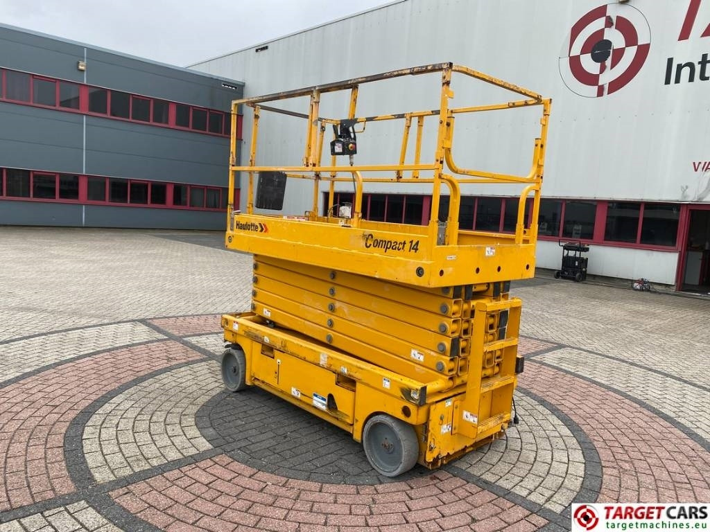 Haulotte Compact 14 Electric Scissor Work Lift 1385cm - Nacelle ciseaux: photos 4 Haulotte Compact 14 Electric Scissor Work Lift 1385cm - Nacelle ciseaux: photos 4