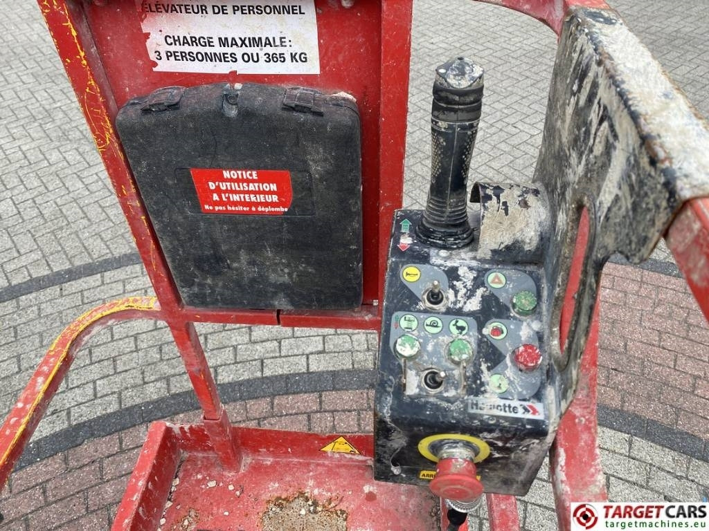 Crédit-bail Haulotte Compact 8 Electric Scissor Work Lift 818cm DEFECT  Haulotte Compact 8 Electric Scissor Work Lift 818cm DEFECT: photos 7 Crédit-bail Haulotte Compact 8 Electric Scissor Work Lift 818cm DEFECT  Haulotte Compact 8 Electric Scissor Work Lift 818cm DEFECT: photos 7