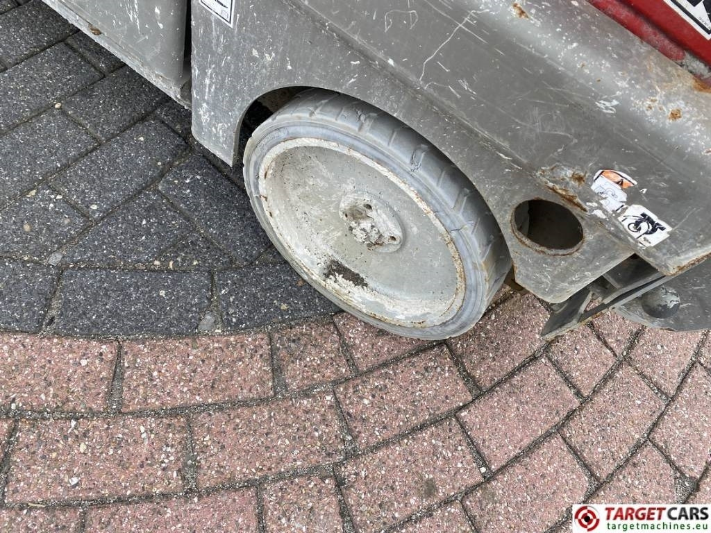 Crédit-bail Haulotte Compact 8 Electric Scissor Work Lift 818cm DEFECT  Haulotte Compact 8 Electric Scissor Work Lift 818cm DEFECT: photos 19 Crédit-bail Haulotte Compact 8 Electric Scissor Work Lift 818cm DEFECT  Haulotte Compact 8 Electric Scissor Work Lift 818cm DEFECT: photos 19