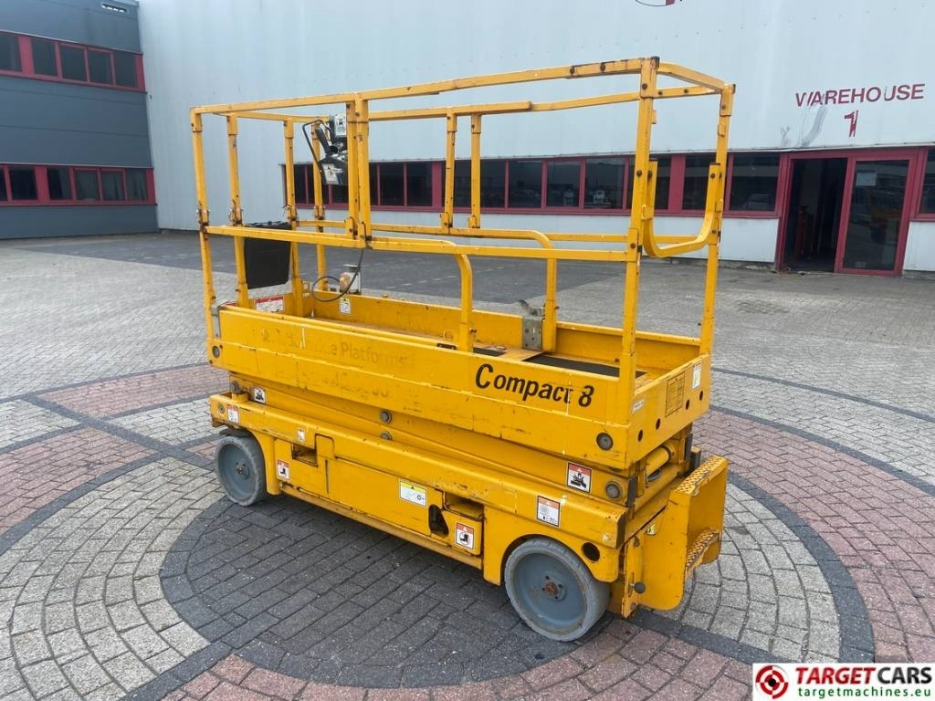 Haulotte Compact 8 Electric Scissor Work Lift 818cm - Nacelle ciseaux: photos 4 Haulotte Compact 8 Electric Scissor Work Lift 818cm - Nacelle ciseaux: photos 4