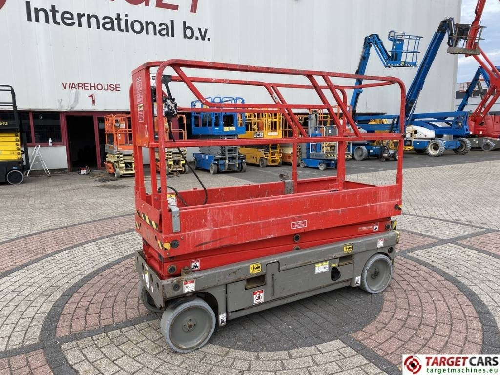 Haulotte Compact 8 Electric Scissor Work Lift 818cm - Nacelle ciseaux: photos 1 Haulotte Compact 8 Electric Scissor Work Lift 818cm - Nacelle ciseaux: photos 1