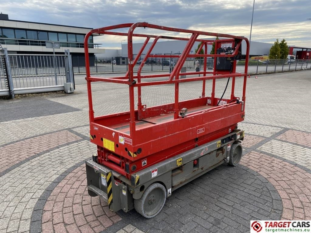 Haulotte Compact 8 Electric Scissor Work Lift 818cm - Nacelle ciseaux: photos 3 Haulotte Compact 8 Electric Scissor Work Lift 818cm - Nacelle ciseaux: photos 3