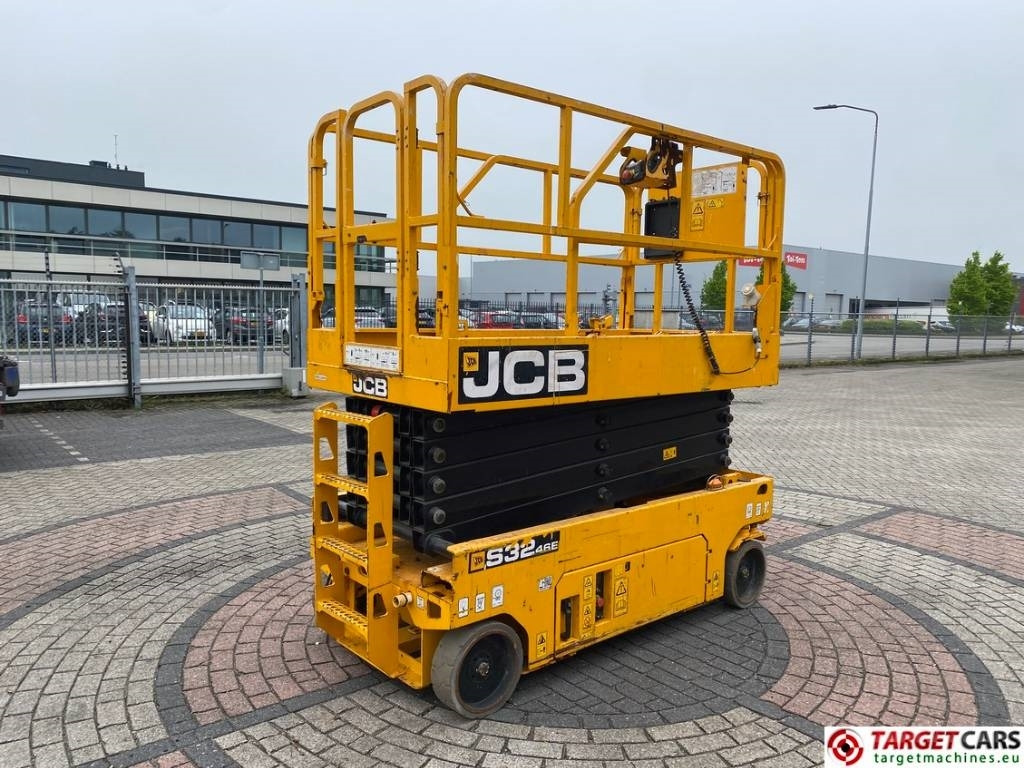 JCB S3246E Electric Scissor Work Lift 1200cm - Nacelle ciseaux: photos 3 JCB S3246E Electric Scissor Work Lift 1200cm - Nacelle ciseaux: photos 3