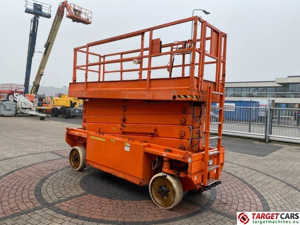 JLG 153-12 Liftlux Electric Scissor Work Lift 1730cm - Nacelle ciseaux: photos 2 JLG 153-12 Liftlux Electric Scissor Work Lift 1730cm - Nacelle ciseaux: photos 2