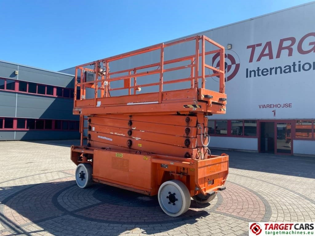 JLG 153-12 Liftlux Electric Scissor Work Lift 1730cm - Nacelle ciseaux: photos 4 JLG 153-12 Liftlux Electric Scissor Work Lift 1730cm - Nacelle ciseaux: photos 4