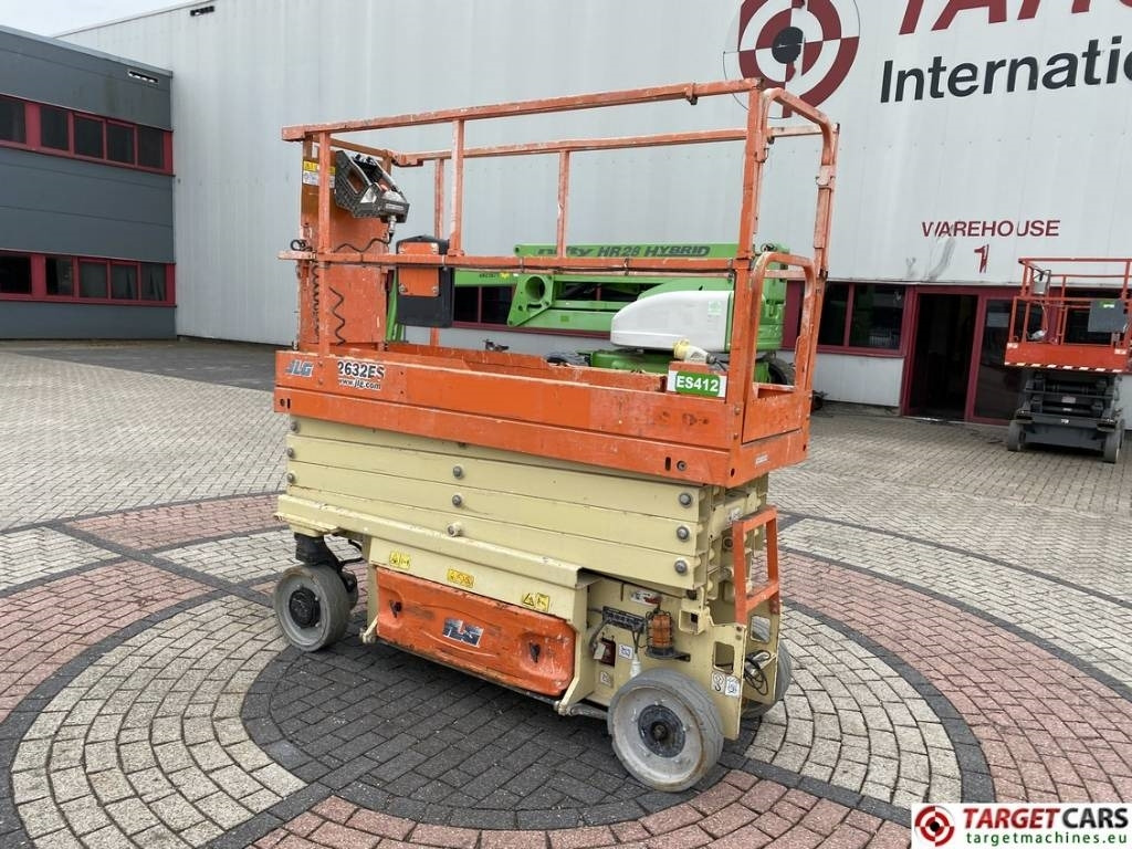 JLG 2632ES Electric Scissor Work Lift 977cm - Nacelle ciseaux: photos 4 JLG 2632ES Electric Scissor Work Lift 977cm - Nacelle ciseaux: photos 4