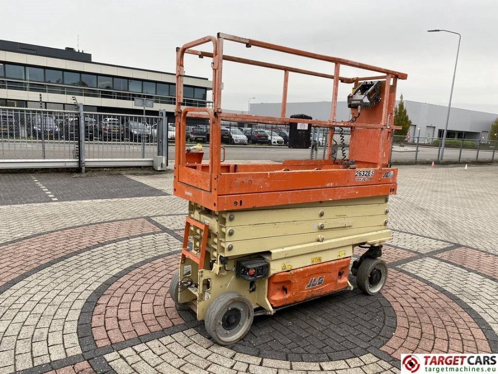 JLG 2632ES Electric Scissor Work Lift 977cm - Nacelle ciseaux: photos 3 JLG 2632ES Electric Scissor Work Lift 977cm - Nacelle ciseaux: photos 3