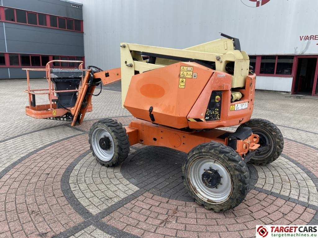 JLG 340AJ Articulated 4x4 Diesel Boom Work Lift 1233cm - Nacelle articulée: photos 4 JLG 340AJ Articulated 4x4 Diesel Boom Work Lift 1233cm - Nacelle articulée: photos 4