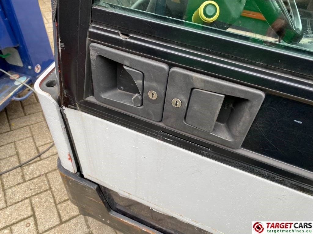 Tracteur communal Linde P250 Tow Tug Truck Tractor Electric 80V max 25T: photos 19