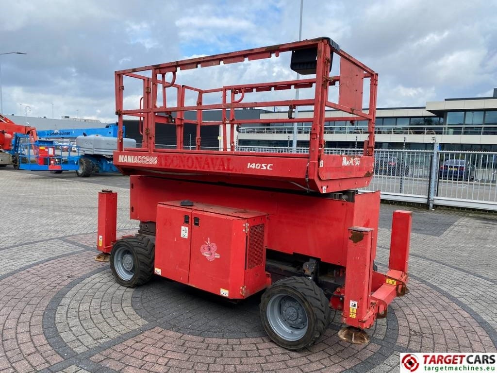 Manitou 140SC Diesel 4x4 Scissor Work Lift 1412cm - Nacelle ciseaux: photos 2 Manitou 140SC Diesel 4x4 Scissor Work Lift 1412cm - Nacelle ciseaux: photos 2