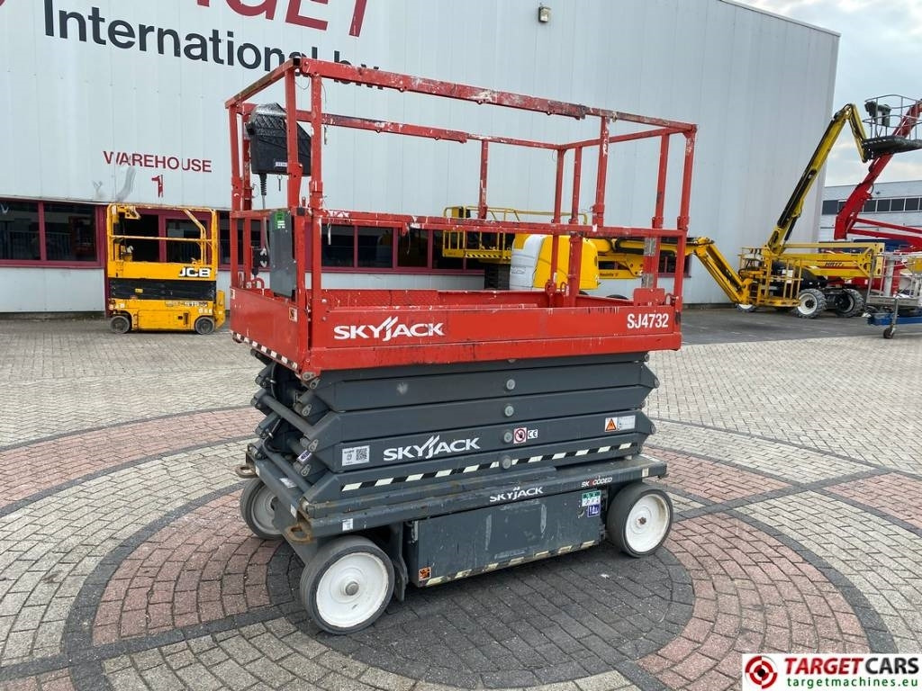 SkyJack SJ4732 Electric 4732 Scissor Work Lift 1165cm - Nacelle ciseaux: photos 1 SkyJack SJ4732 Electric 4732 Scissor Work Lift 1165cm - Nacelle ciseaux: photos 1
