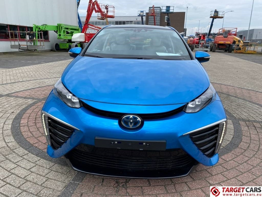 Toyota Mirai FCV HydroGen FuelCell - Voiture: photos 2 Toyota Mirai FCV HydroGen FuelCell - Voiture: photos 2