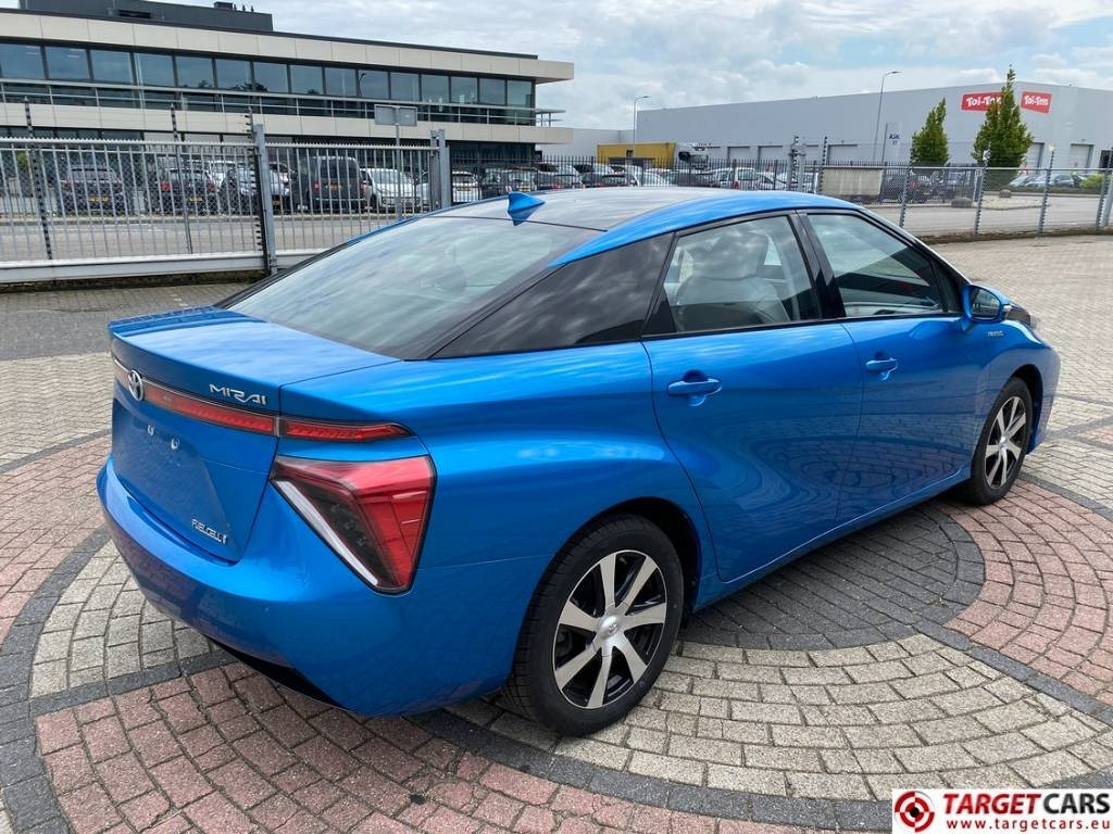 Toyota Mirai FCV HydroGen FuelCell - Voiture: photos 4 Toyota Mirai FCV HydroGen FuelCell - Voiture: photos 4