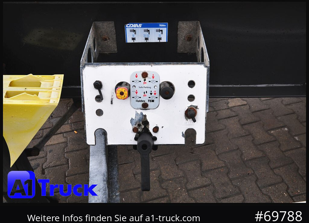 FLIEGL SDS 380, SAF Lift, 20/30/40 - 5100 Kg. - Semi-remorque porte-conteneur/ Caisse mobile: photos 3 FLIEGL SDS 380, SAF Lift, 20/30/40 - 5100 Kg. - Semi-remorque porte-conteneur/ Caisse mobile: photos 3