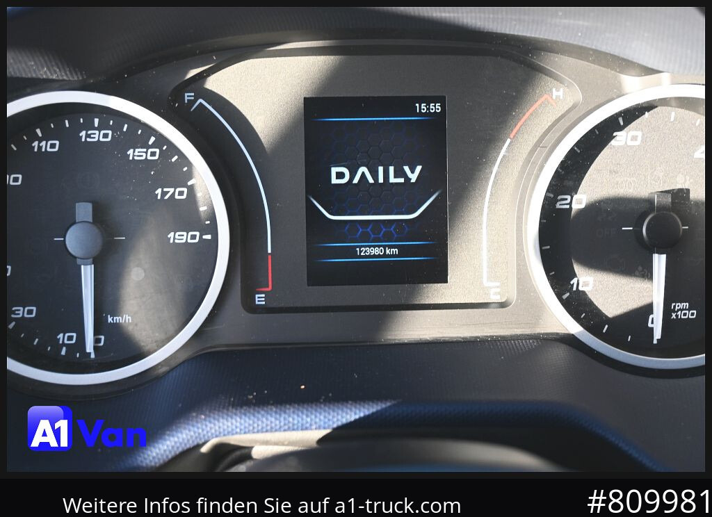 IVECO Daily 72C18 A8V Pritsche/Plane, Tempomat, AHK, Klima - Fourgon plateau: photos 5 IVECO Daily 72C18 A8V Pritsche/Plane, Tempomat, AHK, Klima - Fourgon plateau: photos 5