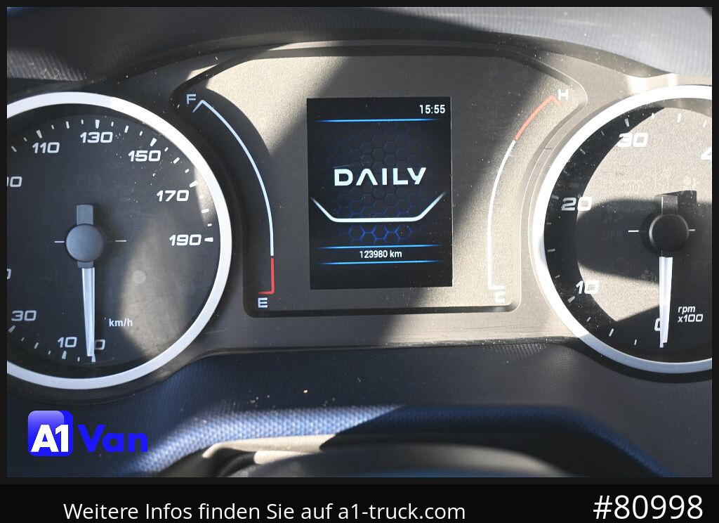 IVECO Daily 72C18 A8V Pritsche/Plane, Tempomat, AHK, Klima - Véhicule utilitaire plateau baché: photos 5 IVECO Daily 72C18 A8V Pritsche/Plane, Tempomat, AHK, Klima - Véhicule utilitaire plateau baché: photos 5